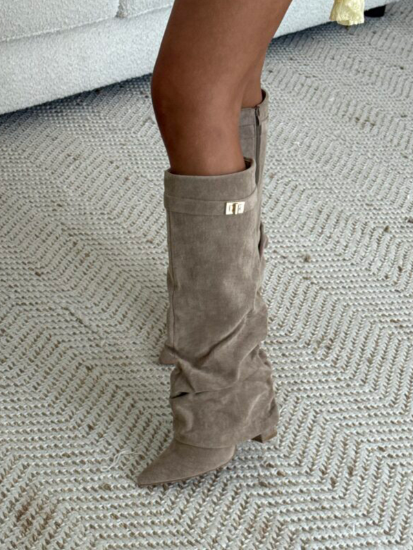 #70655B, Gris